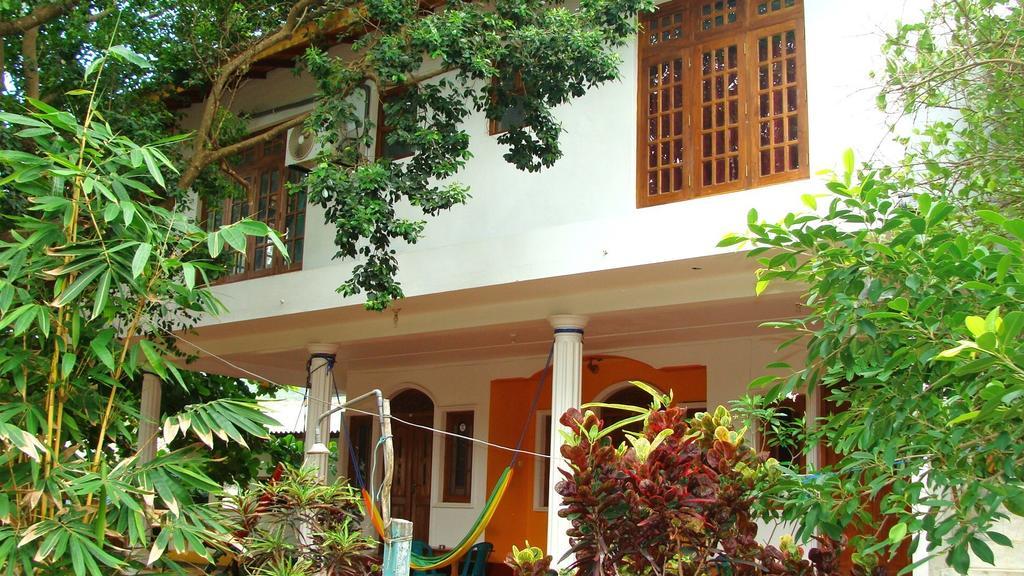 Rupa'S Hotel อารูกัมเบย์ ห้อง รูปภาพ