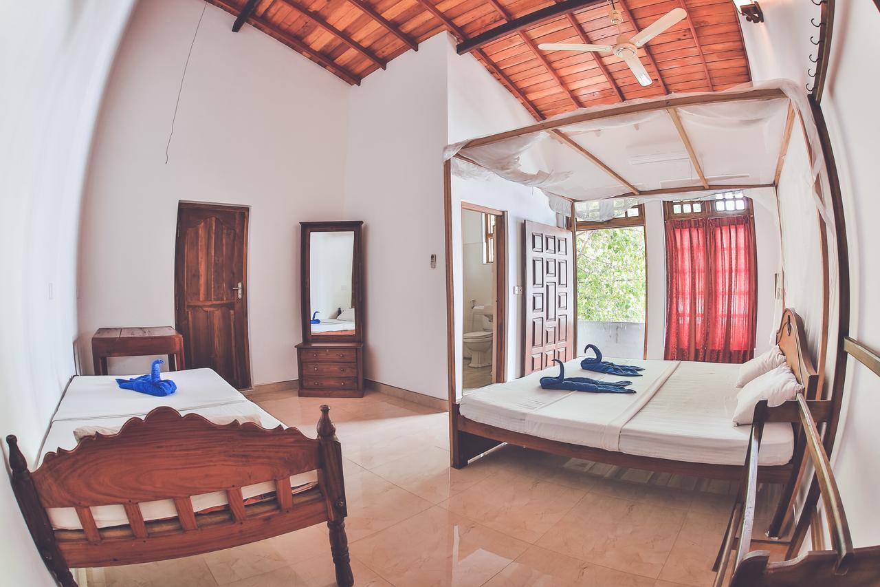 Rupa'S Hotel อารูกัมเบย์ ภายนอก รูปภาพ