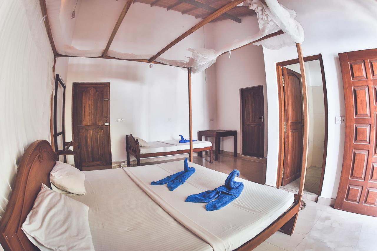 Rupa'S Hotel อารูกัมเบย์ ภายนอก รูปภาพ